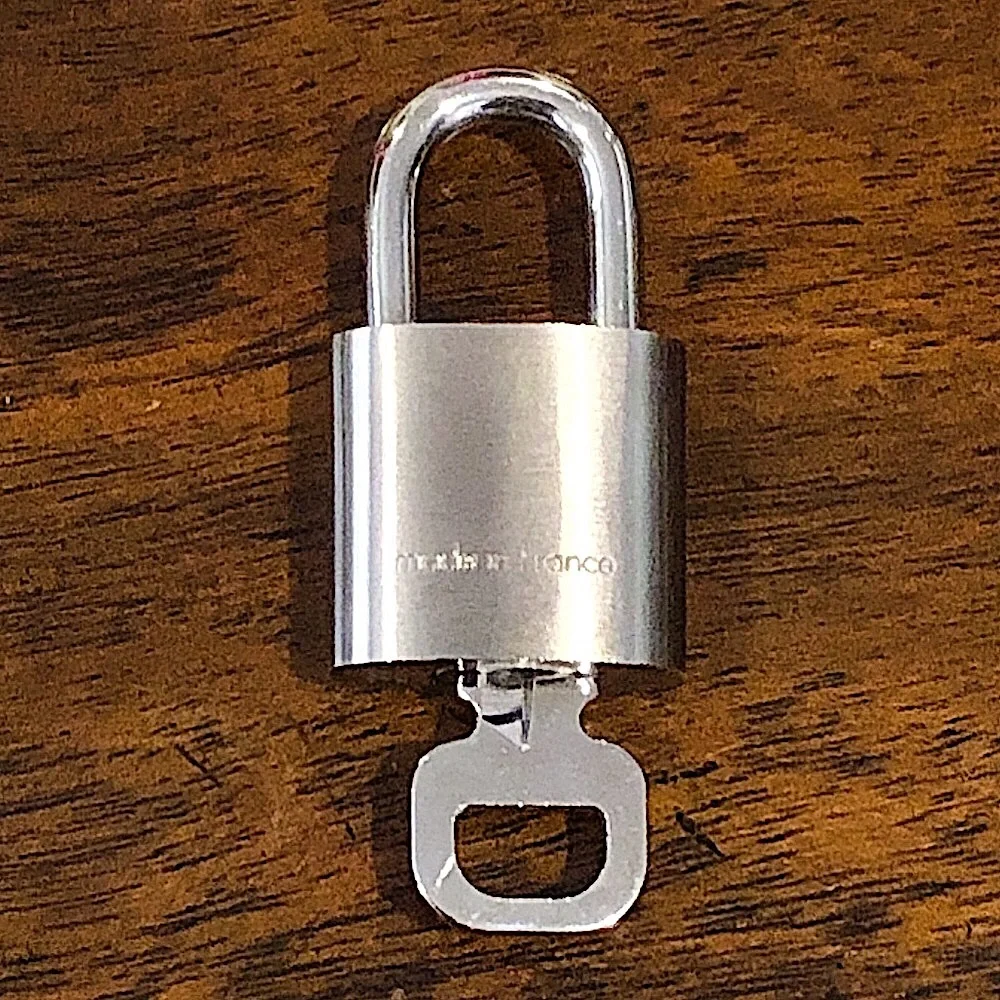 LOUIS VUITTON Silver Lock & Key Brushed Palladium Made In France RARE COA #316